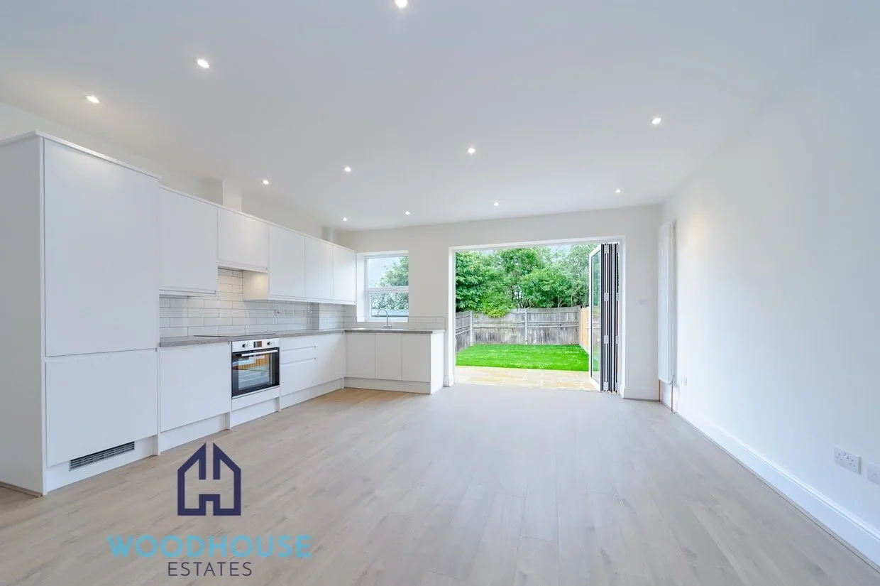Flat Macdonald Road in Greater London