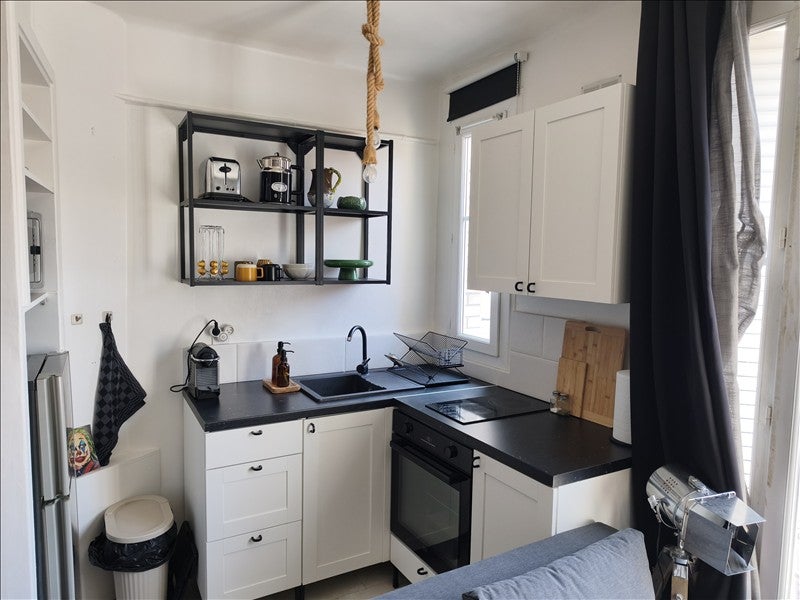 Flat Rue du Docteur Lucas Championnière in Paris