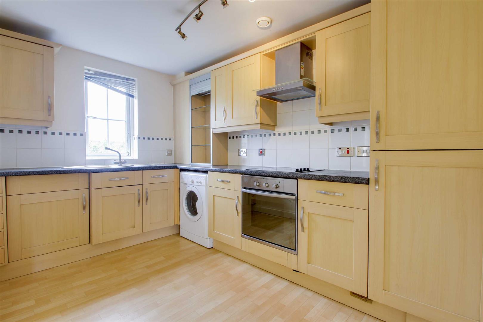 Flat Harlow Crescent in Milton Keynes
