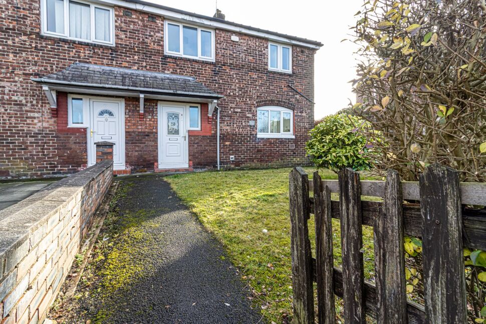 Flat Borland Avenue in Manchester