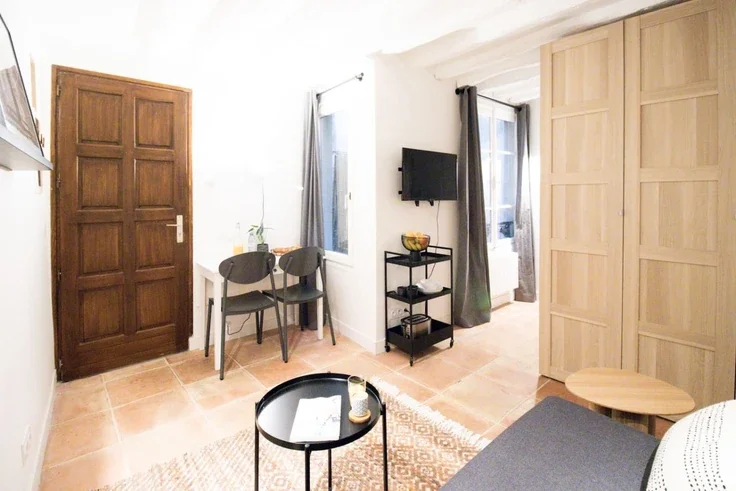Flat Rue Pavée in Paris