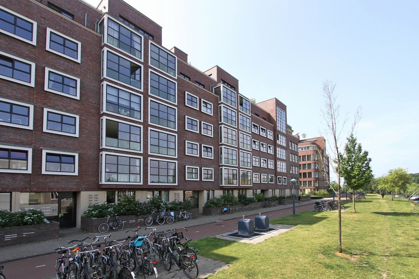 Appartement Afroditekade in Amsterdam
