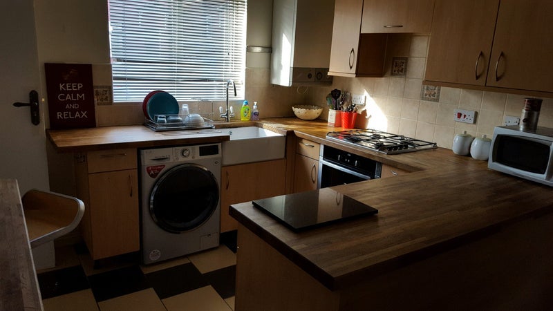 Room Everside Drive in Manchester