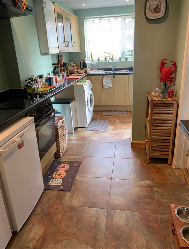 Room Stratford Close in Slough