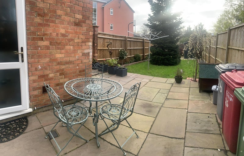 Room Stratford Close in Slough