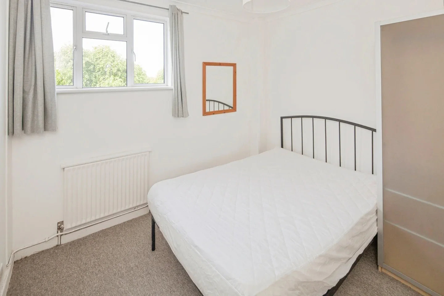 Flat Thurleigh Court in Greater London