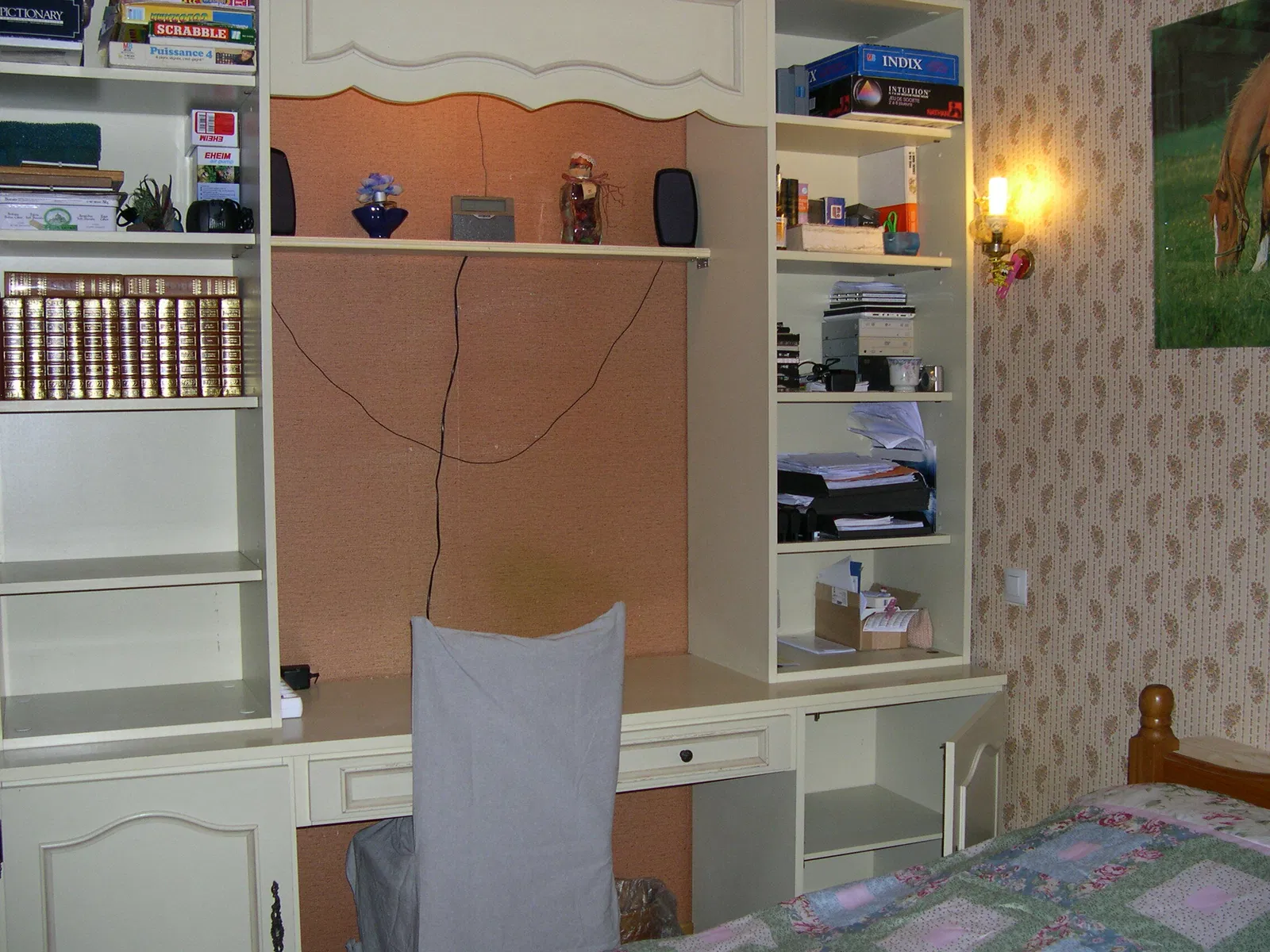 Chambre Rue de Feucherolles à Néron