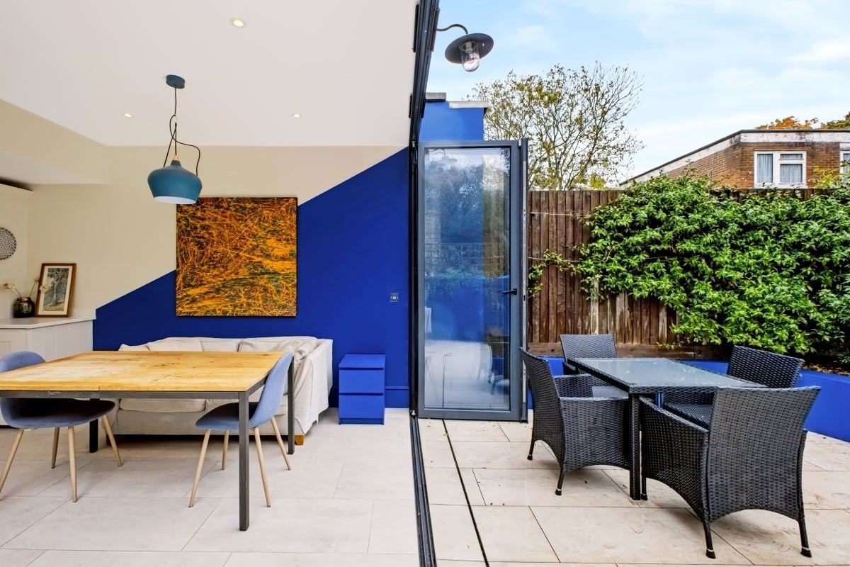 House Milton Road in Greater London