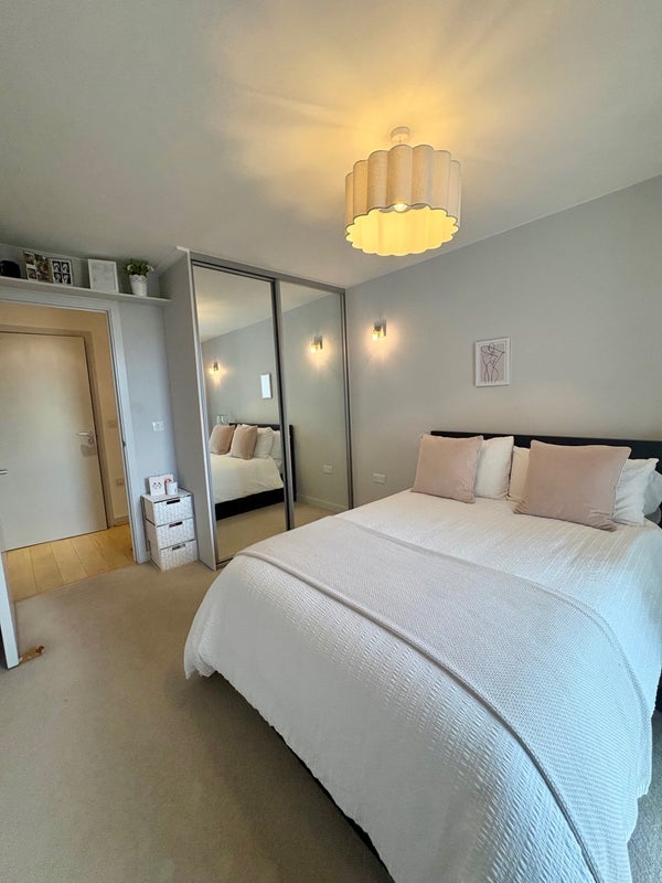 Room Chadwell Lane in Greater London