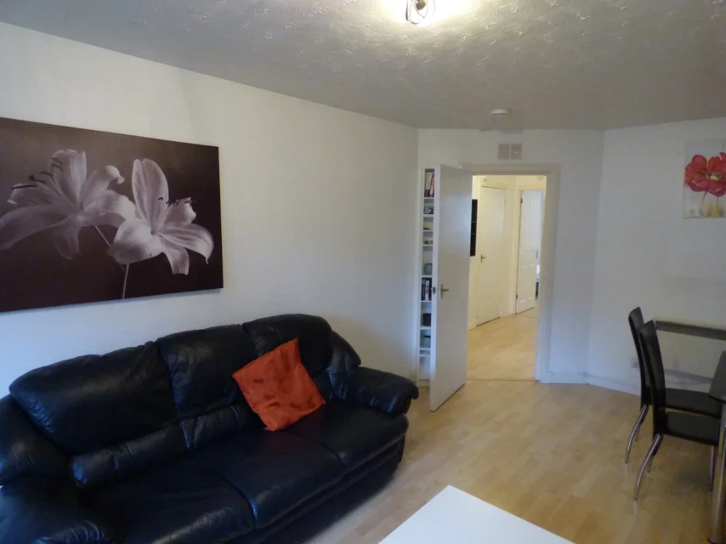 Flat Lochrin Place in City of Edinburgh