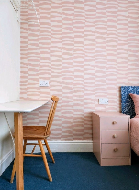 Room Barton Avenue in Blackpool