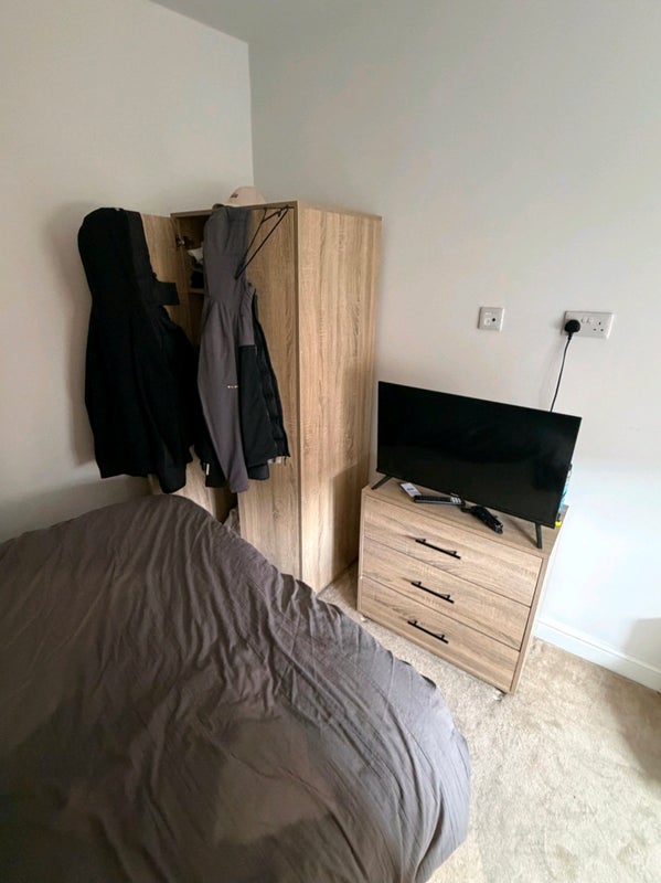 Room Cross Street in Wakefield