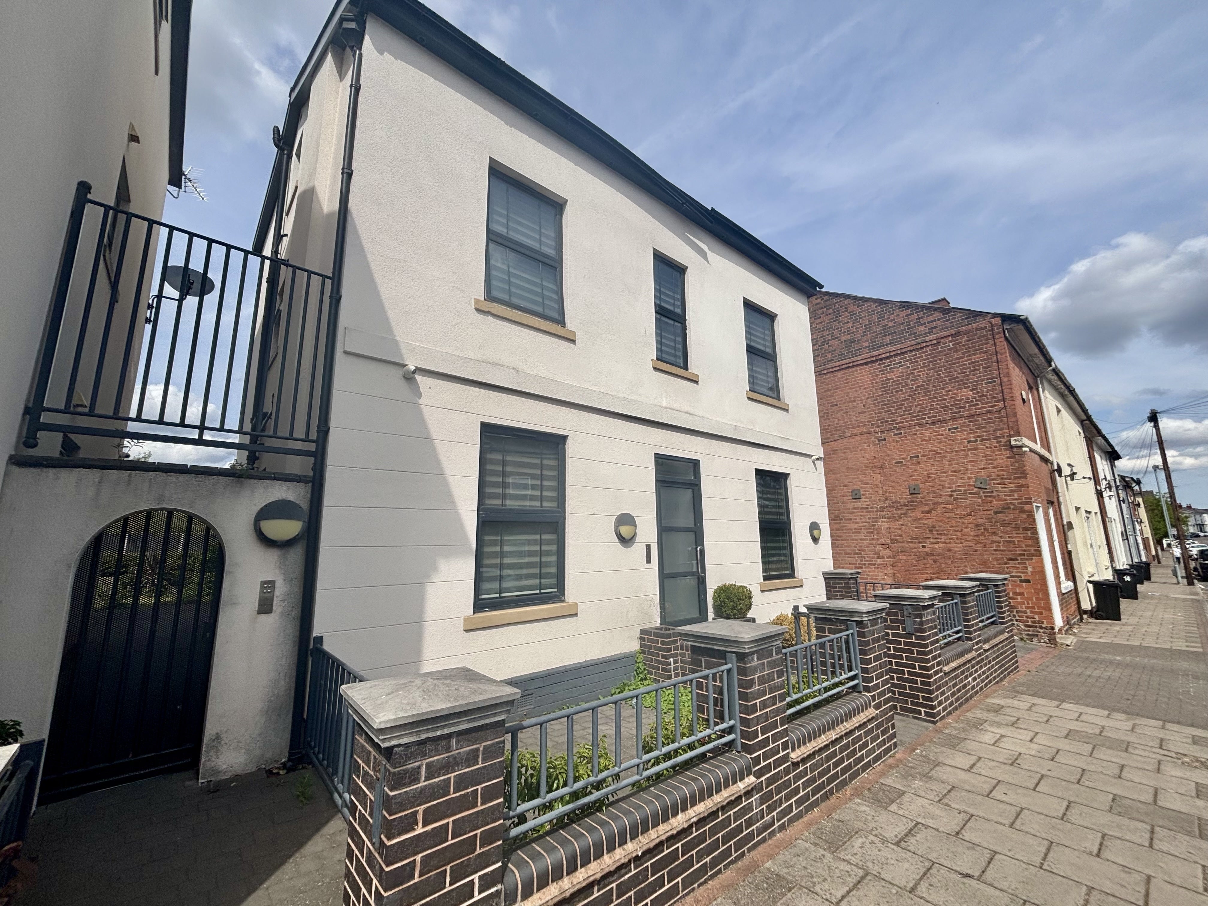 Flat Wills Street in Birmingham