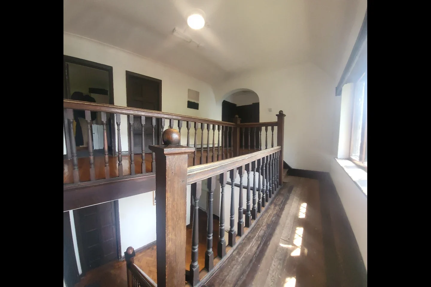 Room Wyvern Road in Greater London