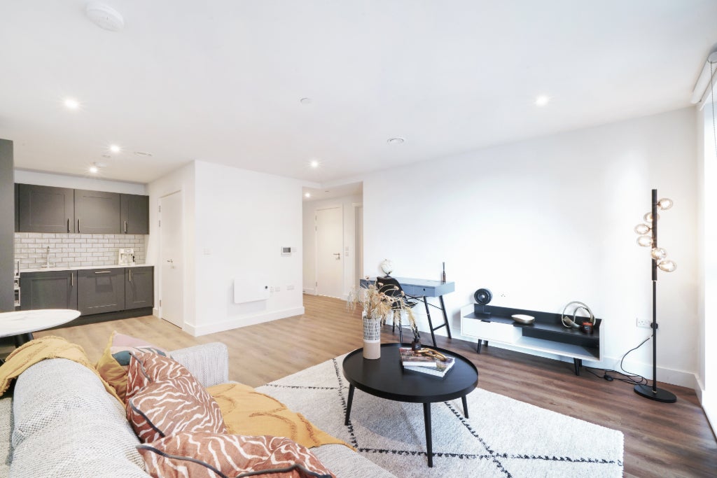 Flat Nicholsons Lane in Maidenhead