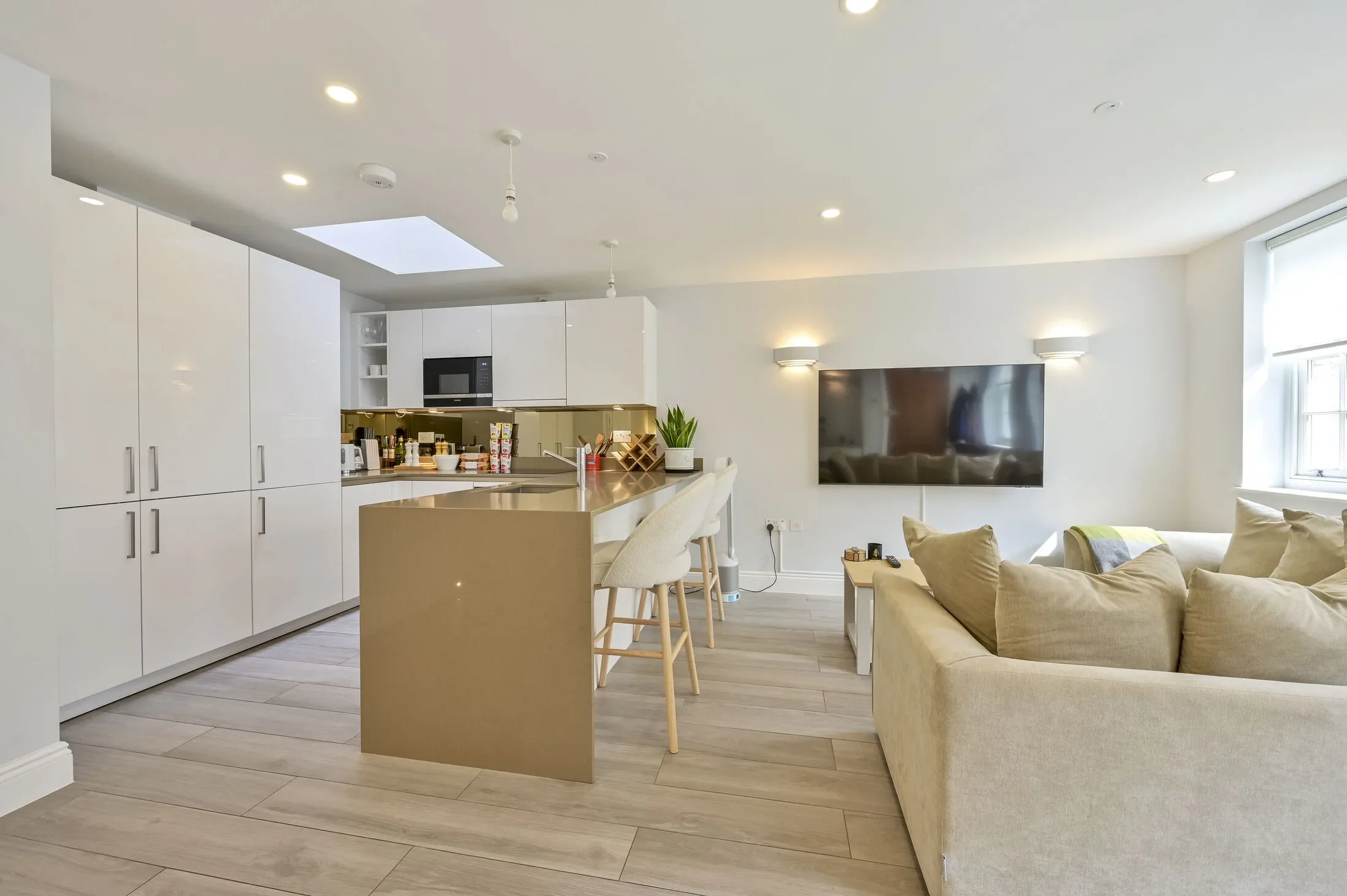 Flat Sefton Street in Greater London