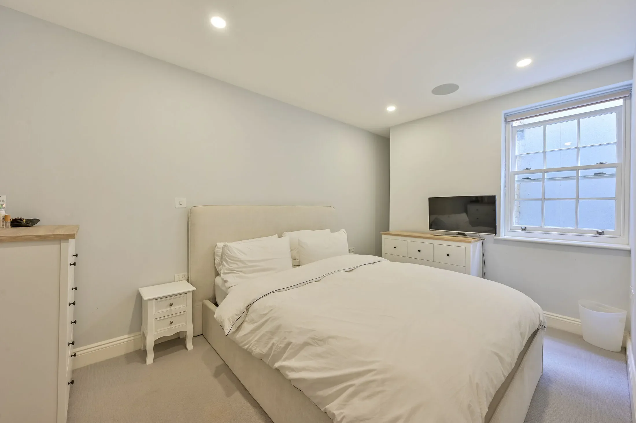Flat Sefton Street in Greater London