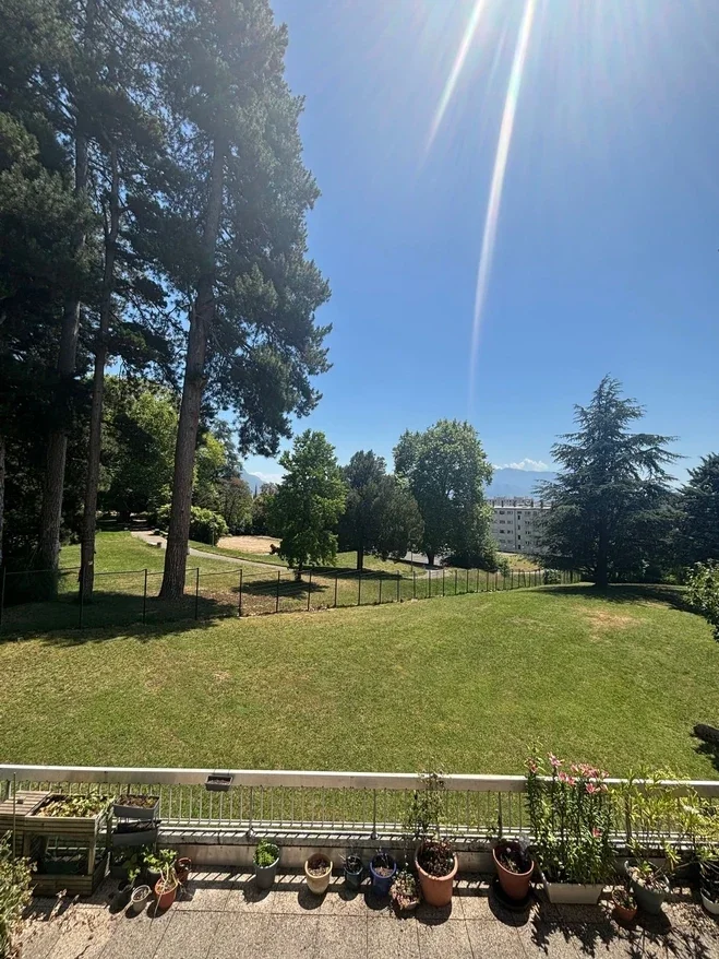 Flat Avenue Marie Curie in Voiron