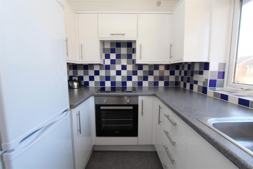 Flat Reynolds Close in Keynsham