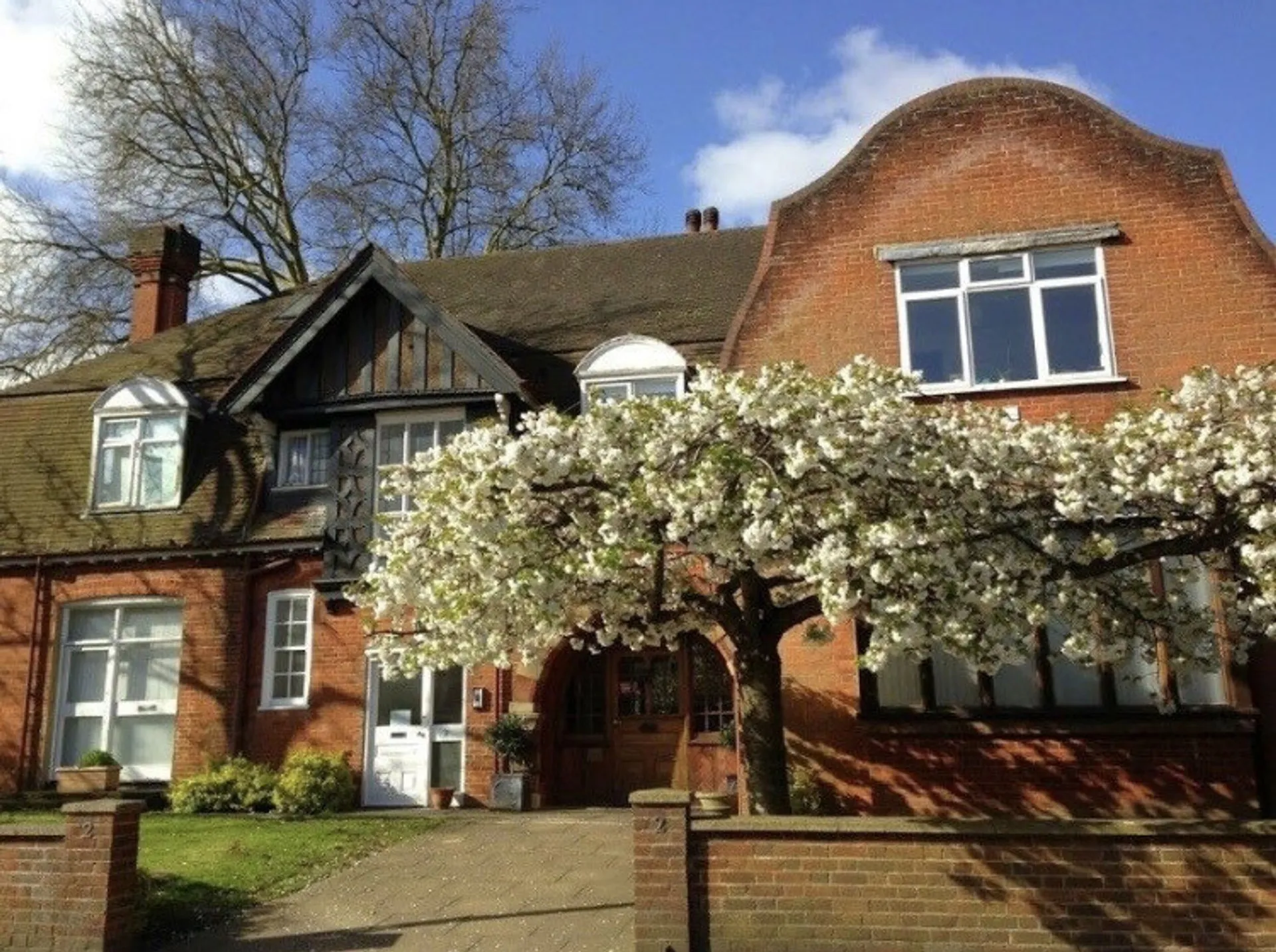 Flat Burgh Heath Road in Epsom and Ewell