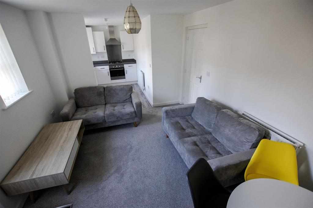 Flat Escelie Way in Birmingham