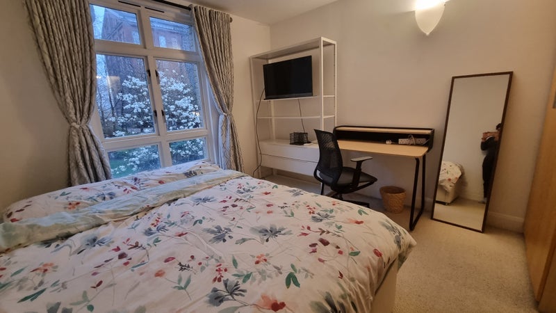 Room Fairfield Road in Greater London