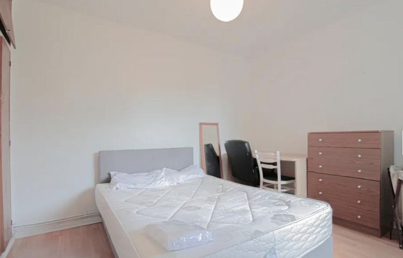 Room Bayham Street in Greater London