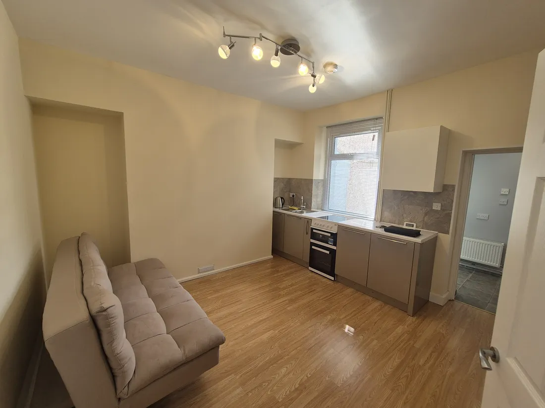 House Pantyrheol in Neath