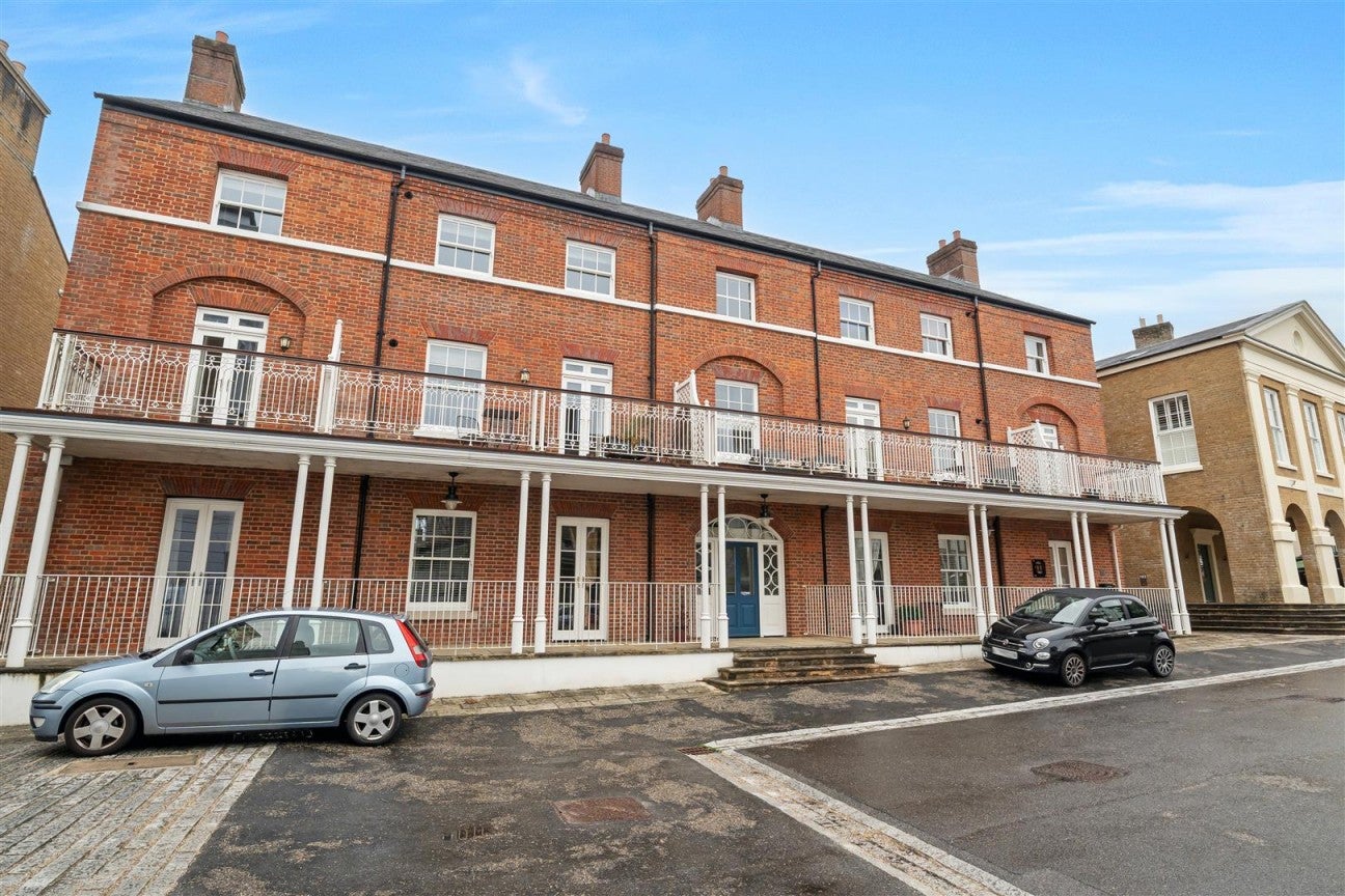 Flat Buttermarket in Dorchester