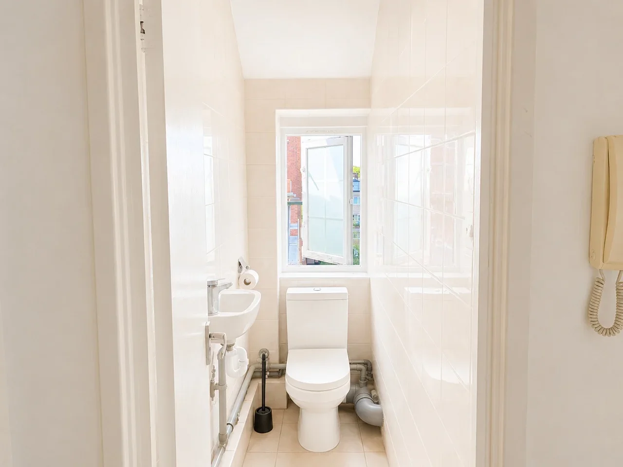 Room Grafton Place in Greater London
