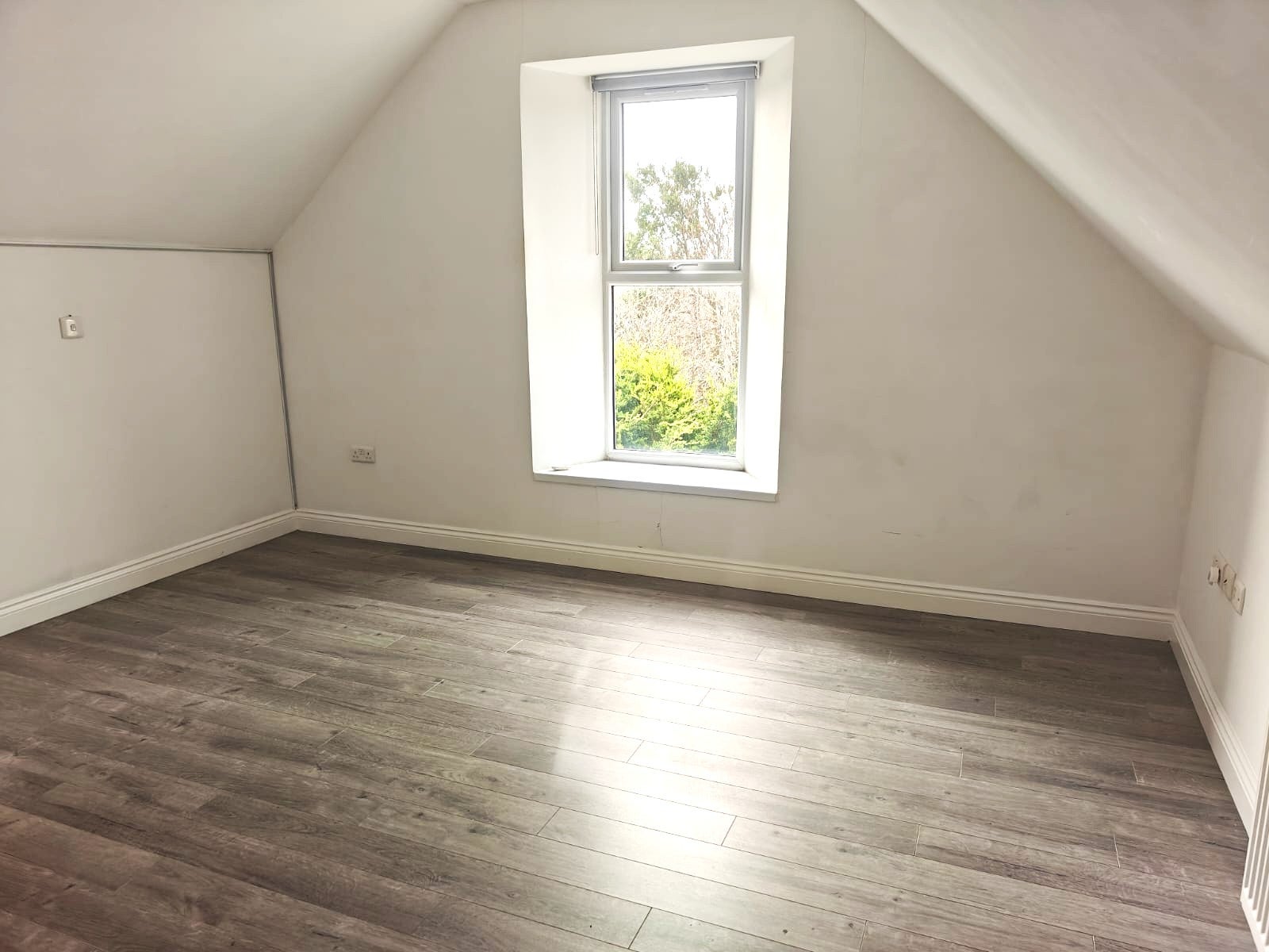 Flat Clifton Road in Weston-super-Mare