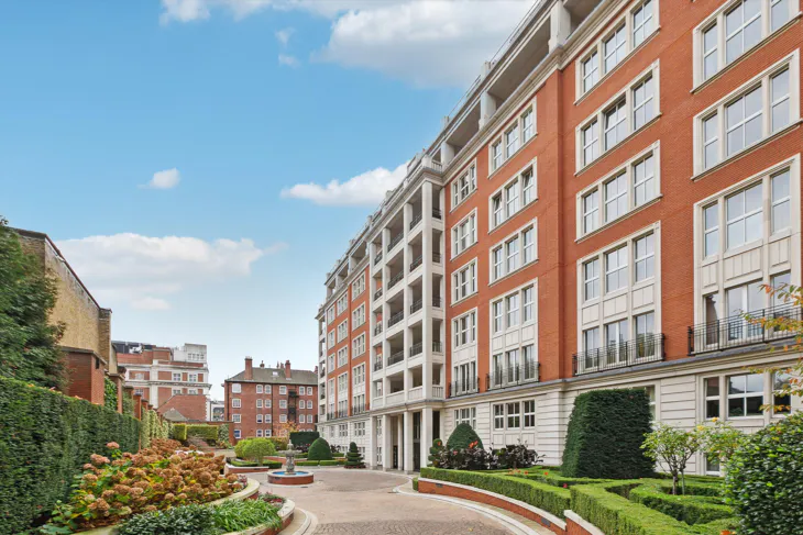 Flat York Passage in Greater London