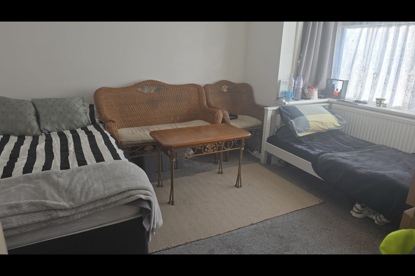Room Drummond Avenue in Greater London