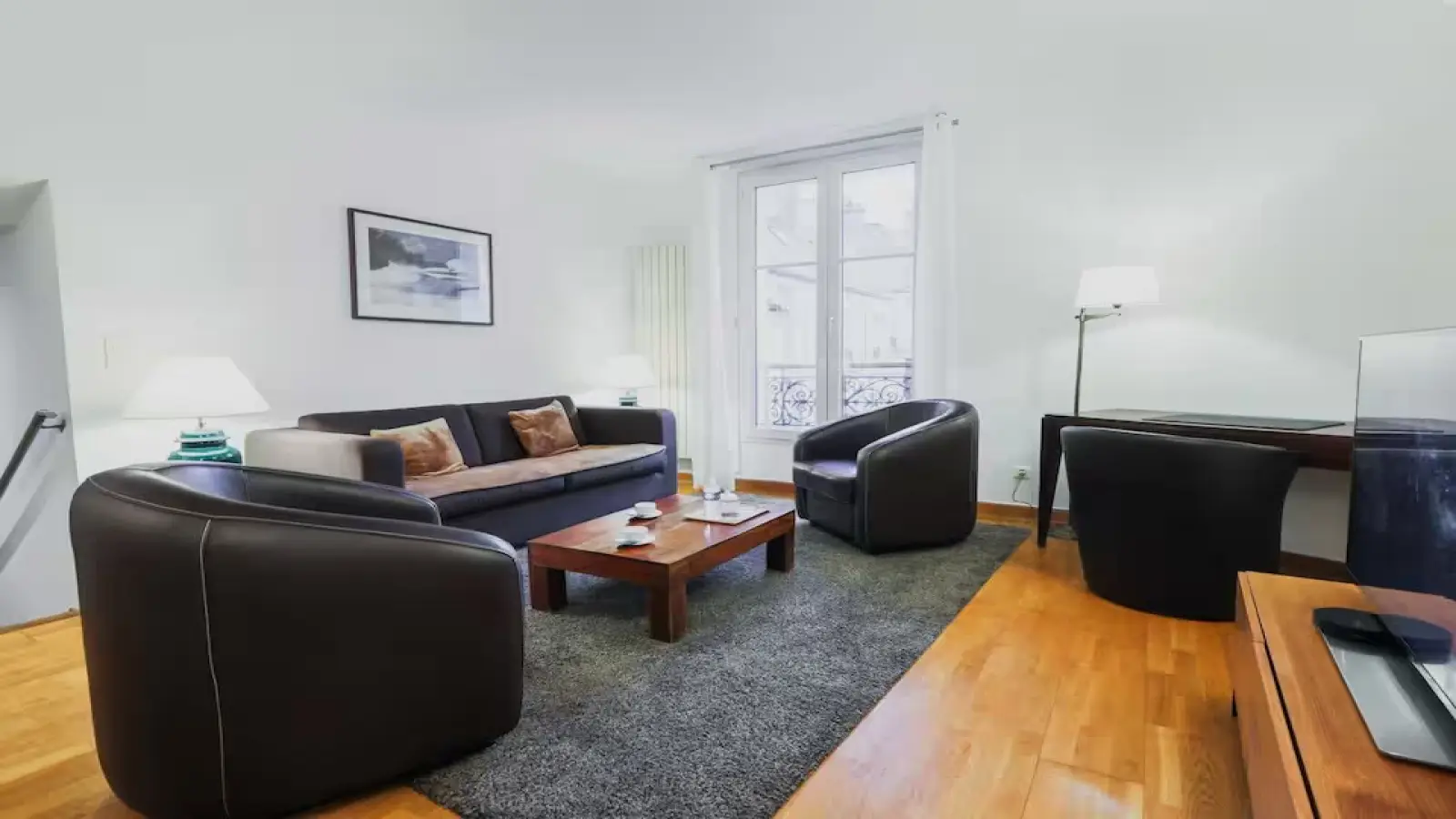 Flat Rue du Faubourg Saint-Honoré in Paris