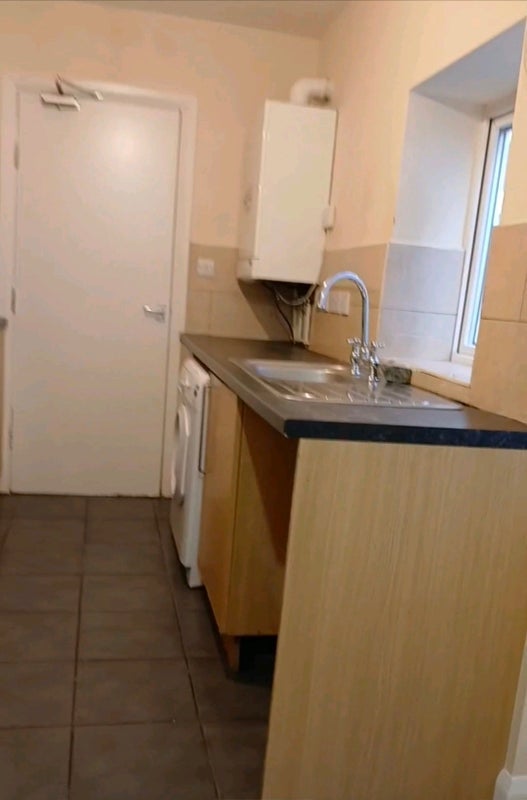 Room Bloomfield Road in Greater London
