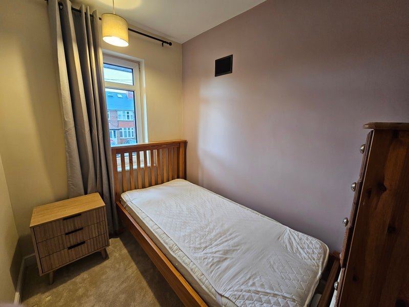 Room Thorpe House Road in Sheffield