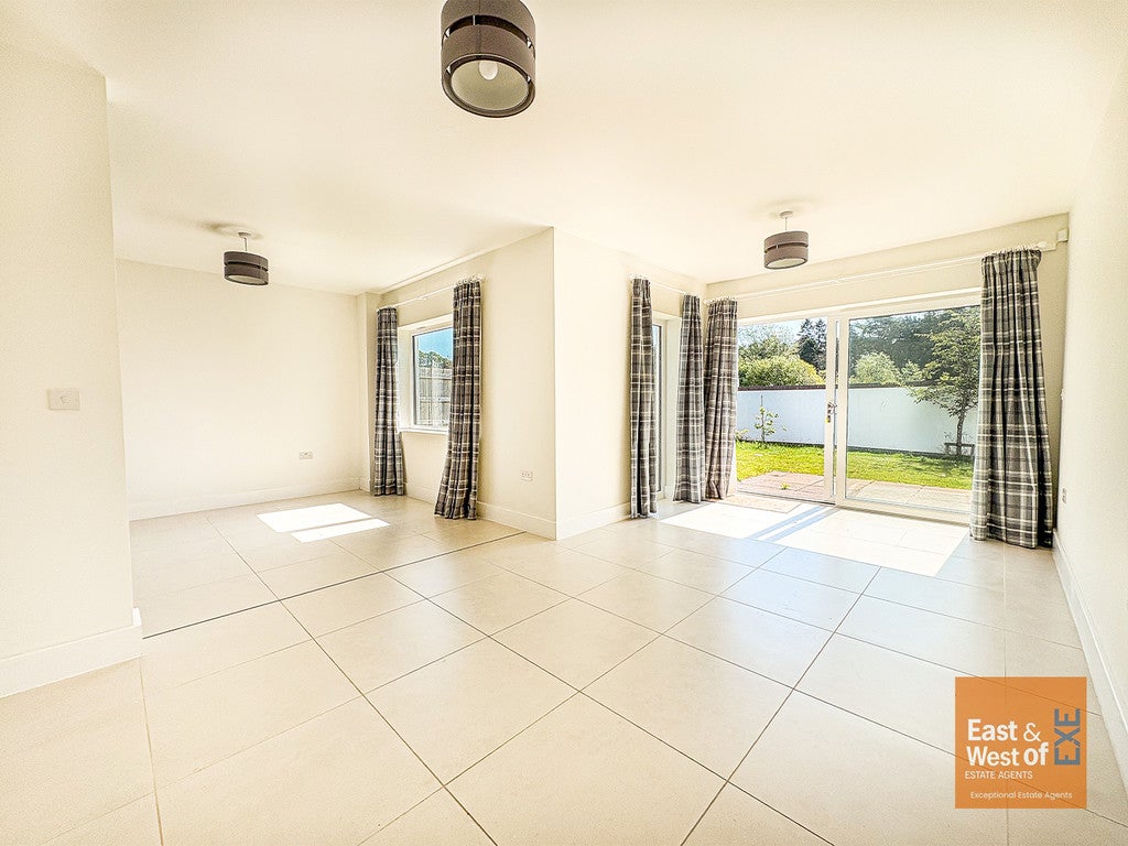 House Regency Drive in Exeter