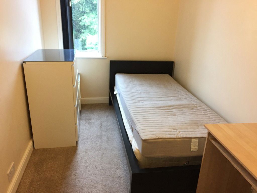 Room Priory Street in Coventry