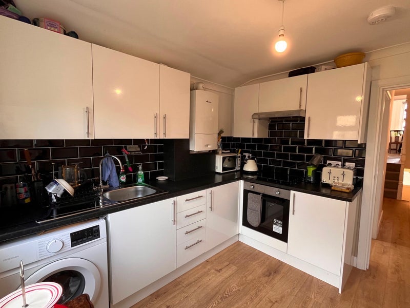 Room Shenley Road in Greater London