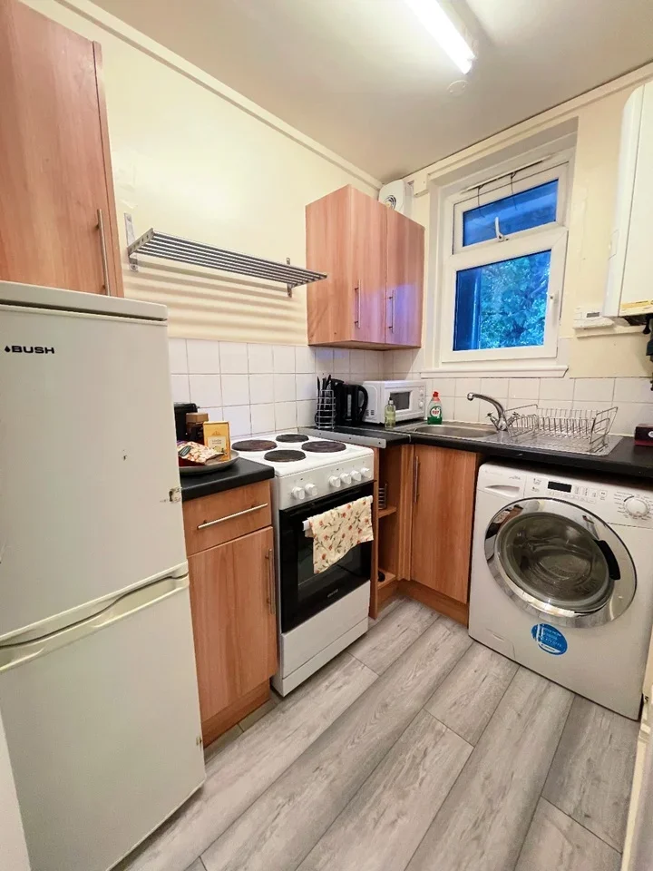 Flat Luxford Street in Greater London