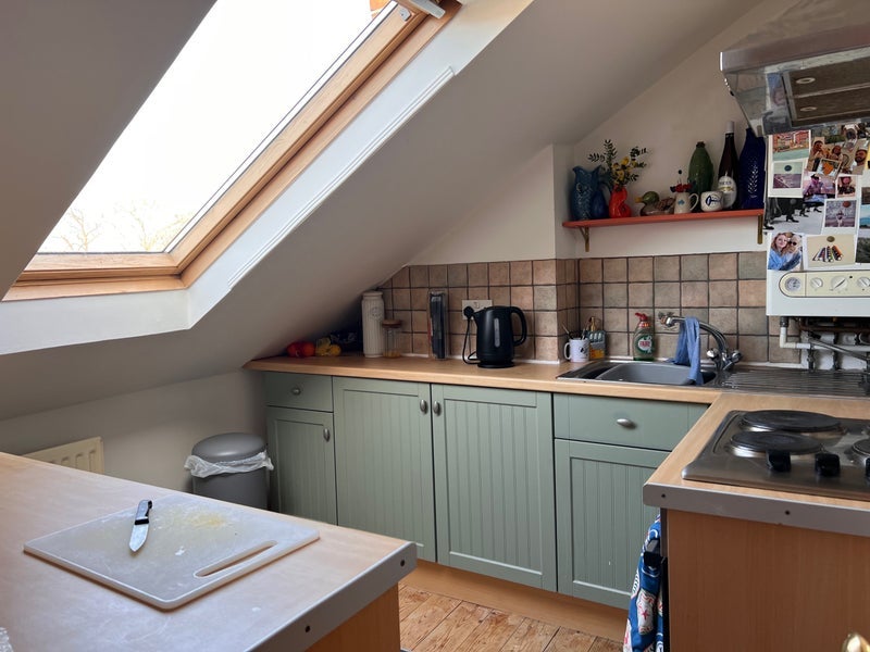Room Selsdon Road in Greater London