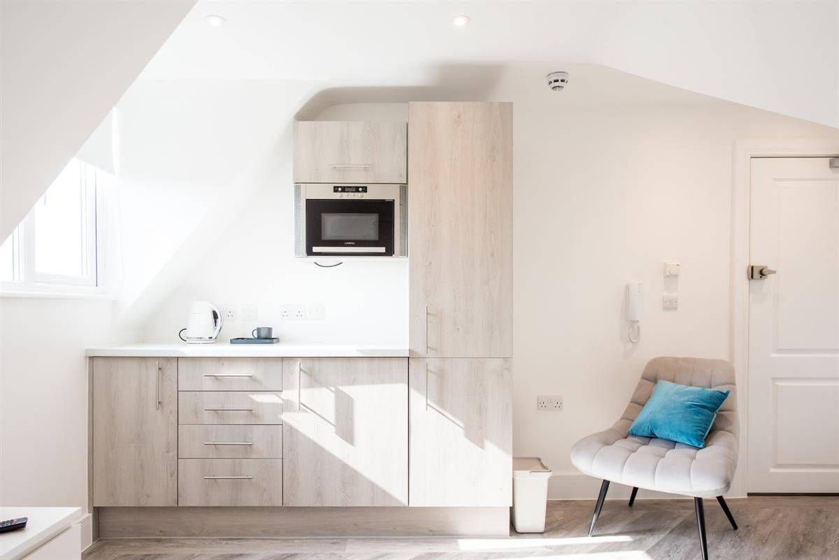 Room Crown Street in Brentwood