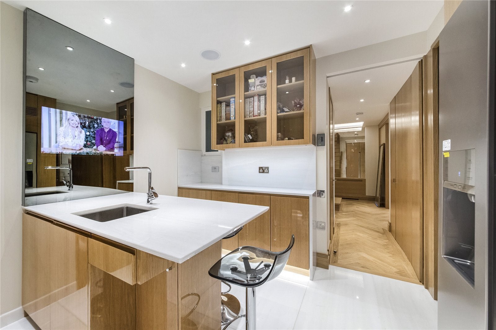 Flat Upper Grosvenor Street in City of Westminster