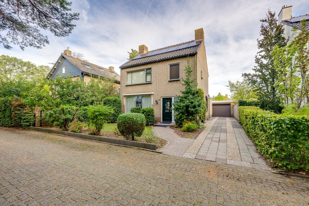 Huis Nassaulaan 74 in Rijen