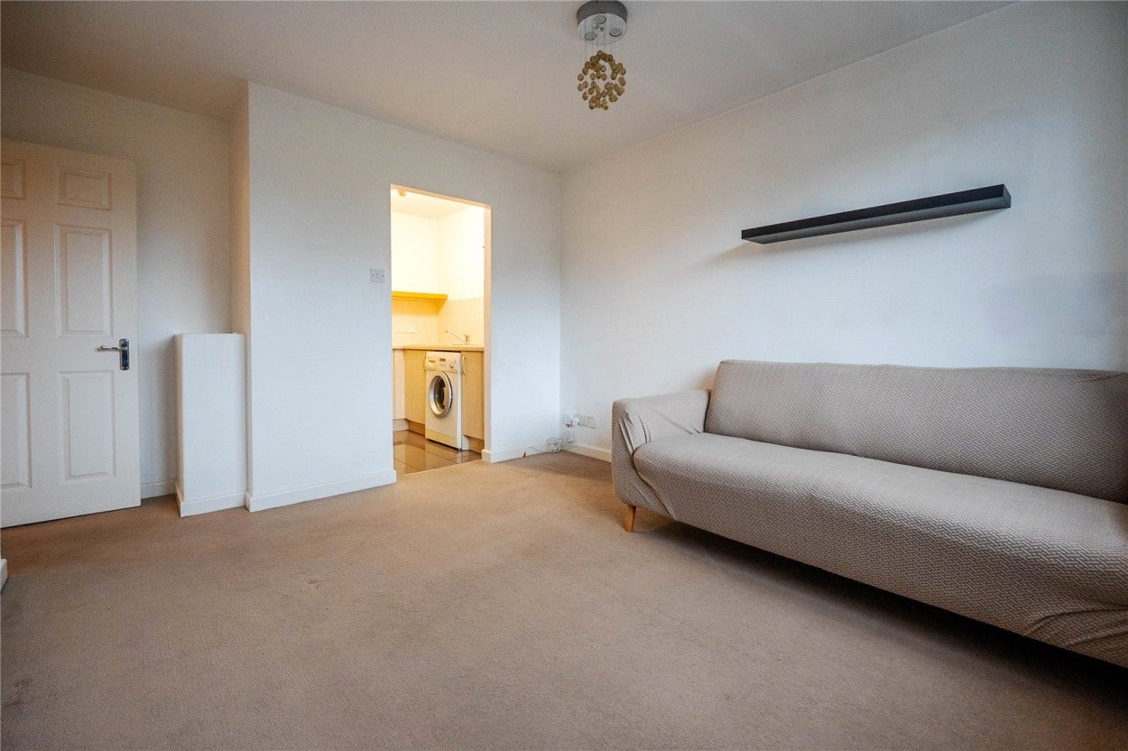 Flat London Road in Dunstable