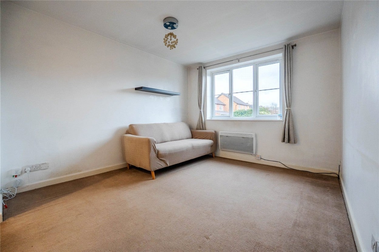 Flat London Road in Dunstable