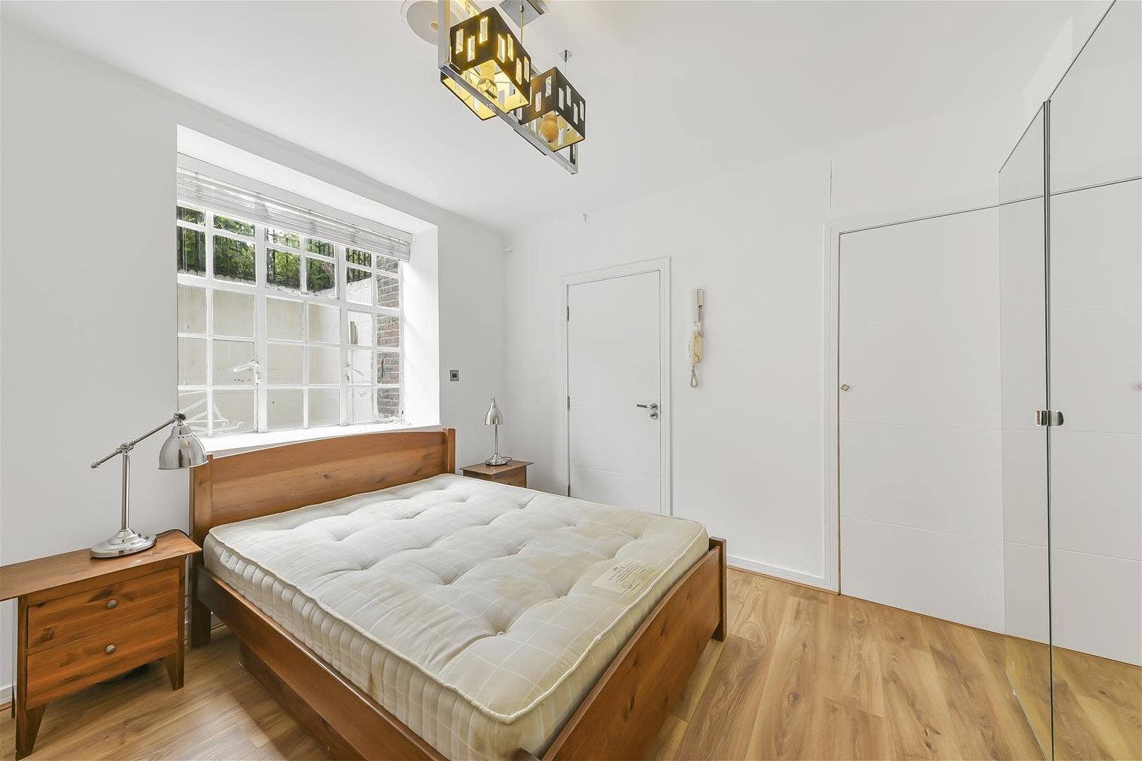 Flat Glenilla Road in Greater London