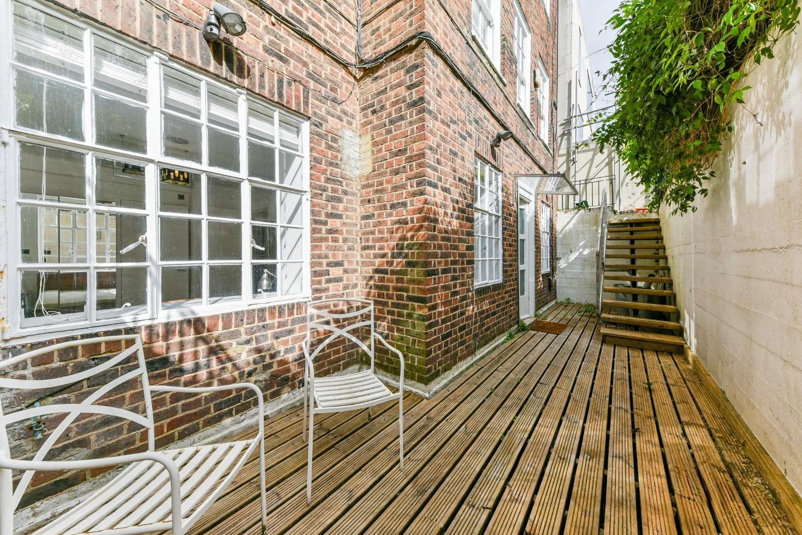 Flat Glenilla Road in Greater London