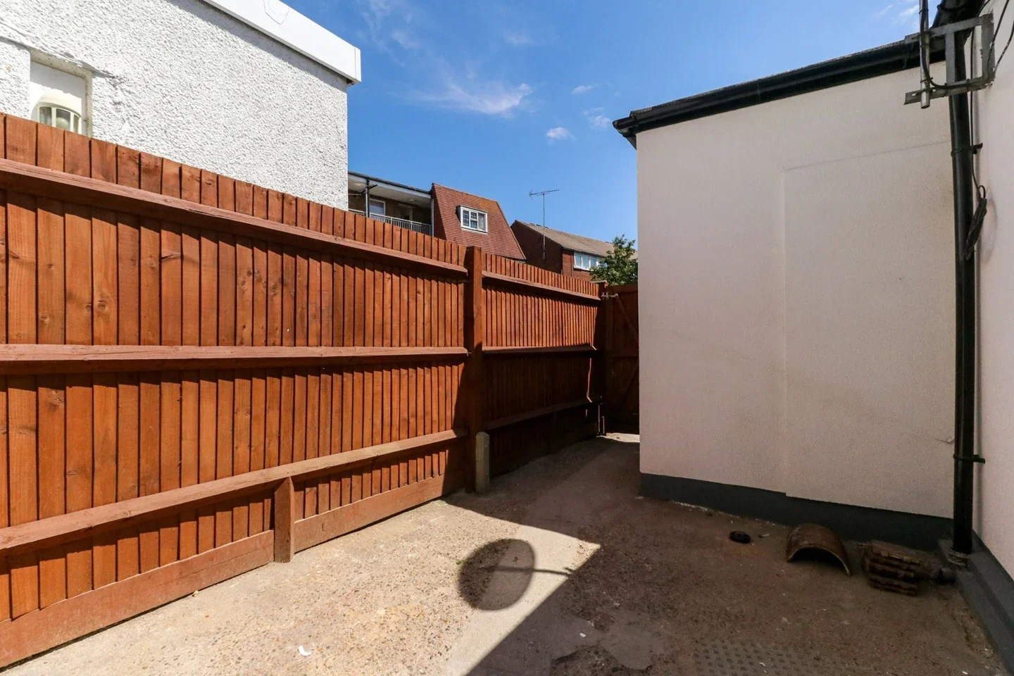 Flat Crawford Road in Welwyn Hatfield