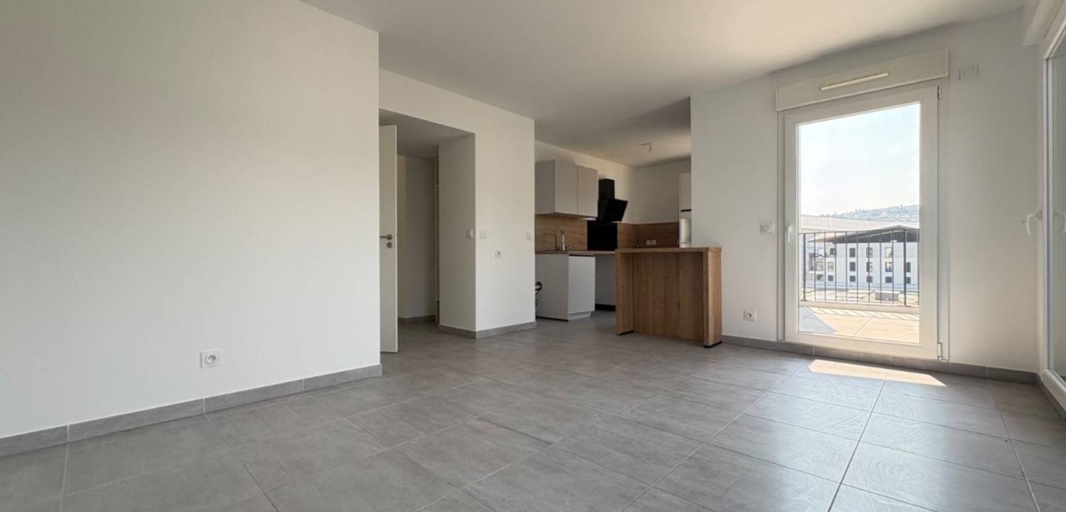 Flat Avenue Pierre de Coubertin in Nice
